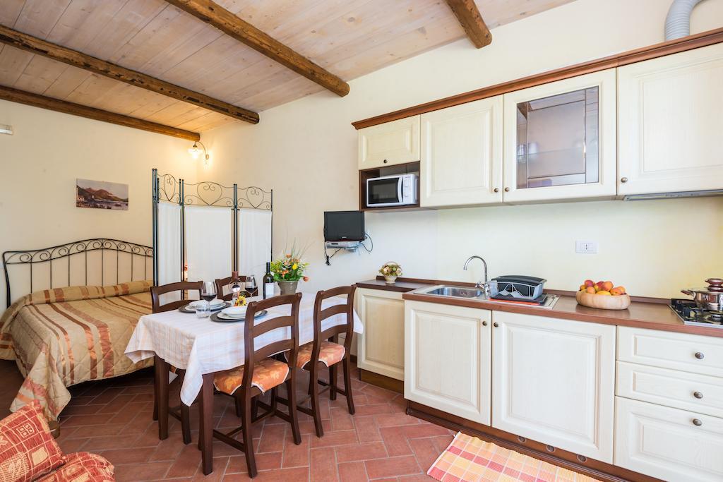 Agriturismo Alla Poncia Gravedona Quarto foto