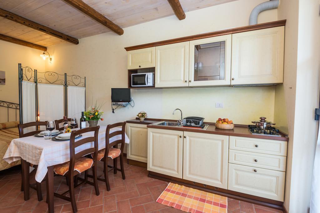 Agriturismo Alla Poncia Gravedona Quarto foto